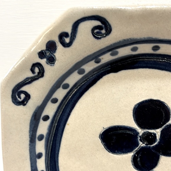 Hand Painted Stoneware Dish - Picture 5 of 6